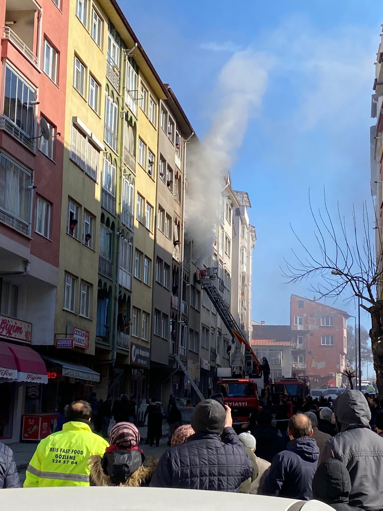 Depremden kurtuldu: Kütahya'da yangında öldü