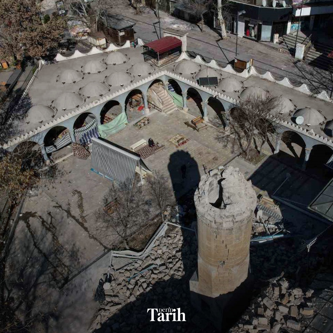 Tarihî Maraş Ulu Camii de depremde hasar gördü