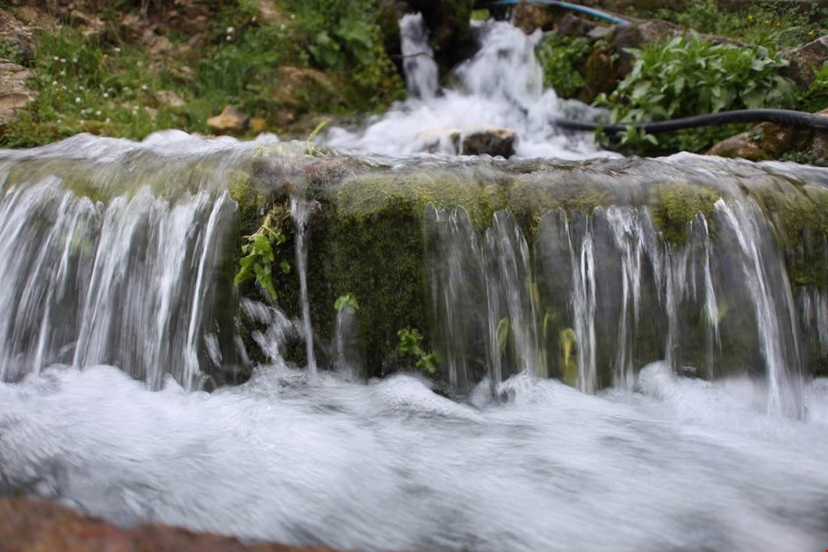 Deprem sonrası Hatay'daki Harbiye Şelalesi'nin suyu azaldı, rengi sarıya döndü