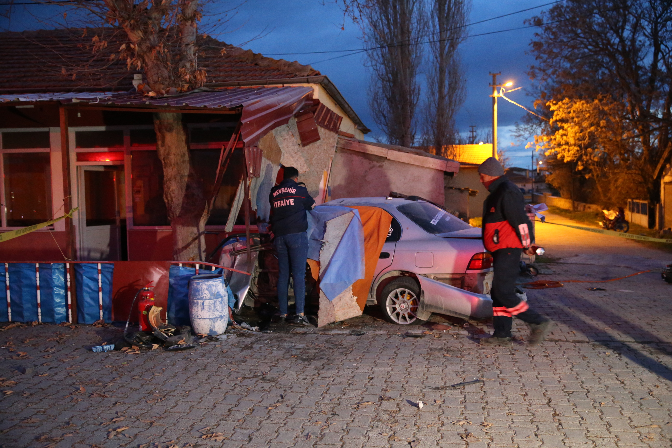 Nevşehir'de üç otomobil kazaya karıştı: 2 ölü, 2 yaralı