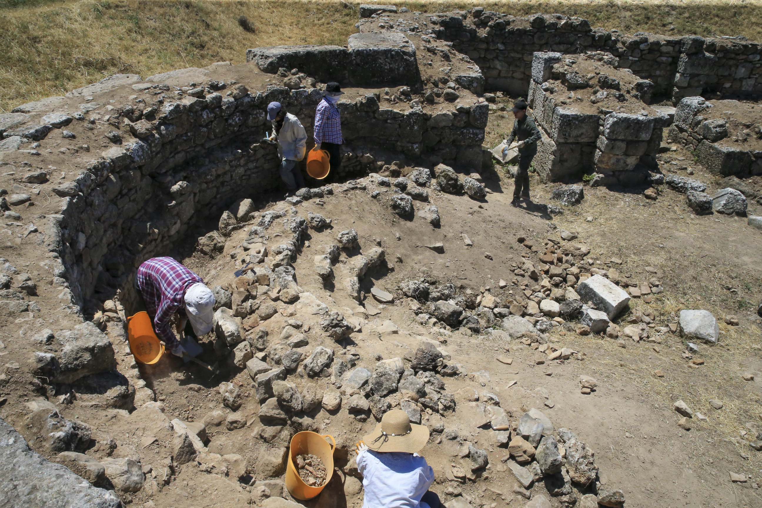 Romalı Augustus'un şehrinde 'tahıl ambarı' gün yüzüne çıktı