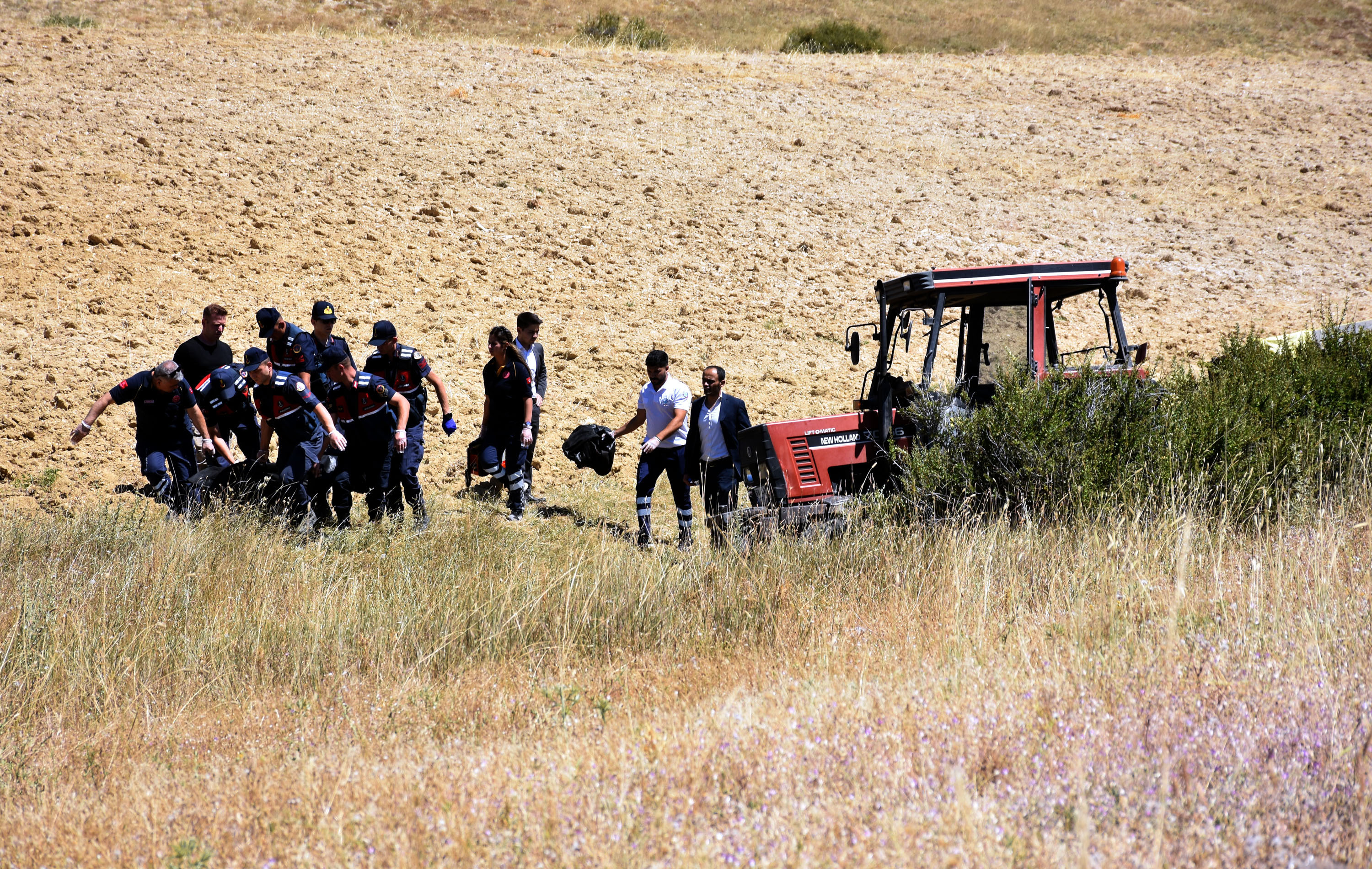 Öldürülen baba ve oğulun katili yakalanamadı: Korkudan köyü terk ediyorlar