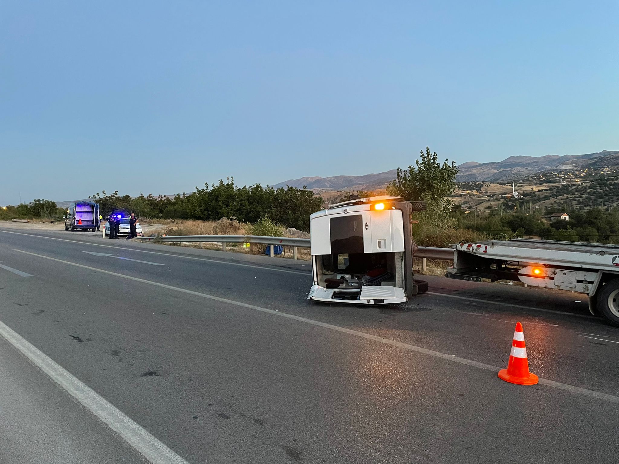 Çorum'da cenaze yolunda kaza: Biri çocuk 10 yaralı