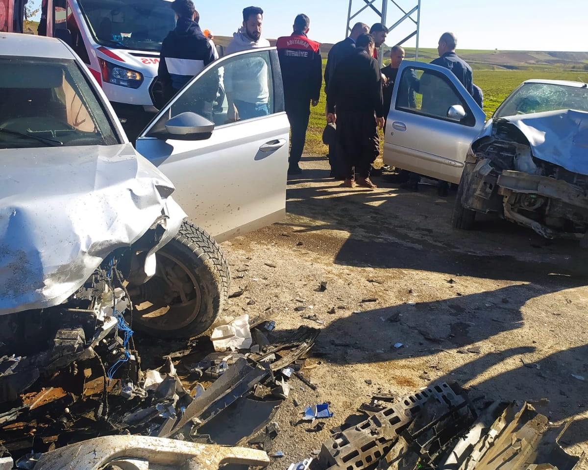 Adıyaman'da otomobiller çarpıştı; 1 ölü, 3 yaralı