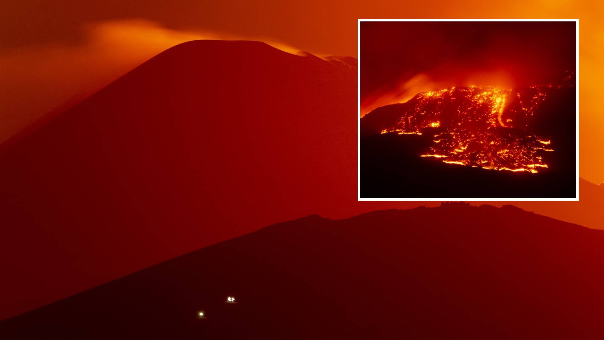 Etna Yanardağı kül ve alev püskürttü