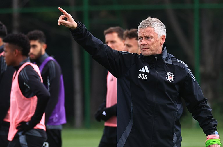 "Bu takıma ameliyat şart" diyen Solskjaer neşteri vuruyor