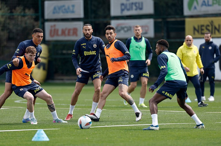 Fenerbahçe Rafa Silva'ya talip