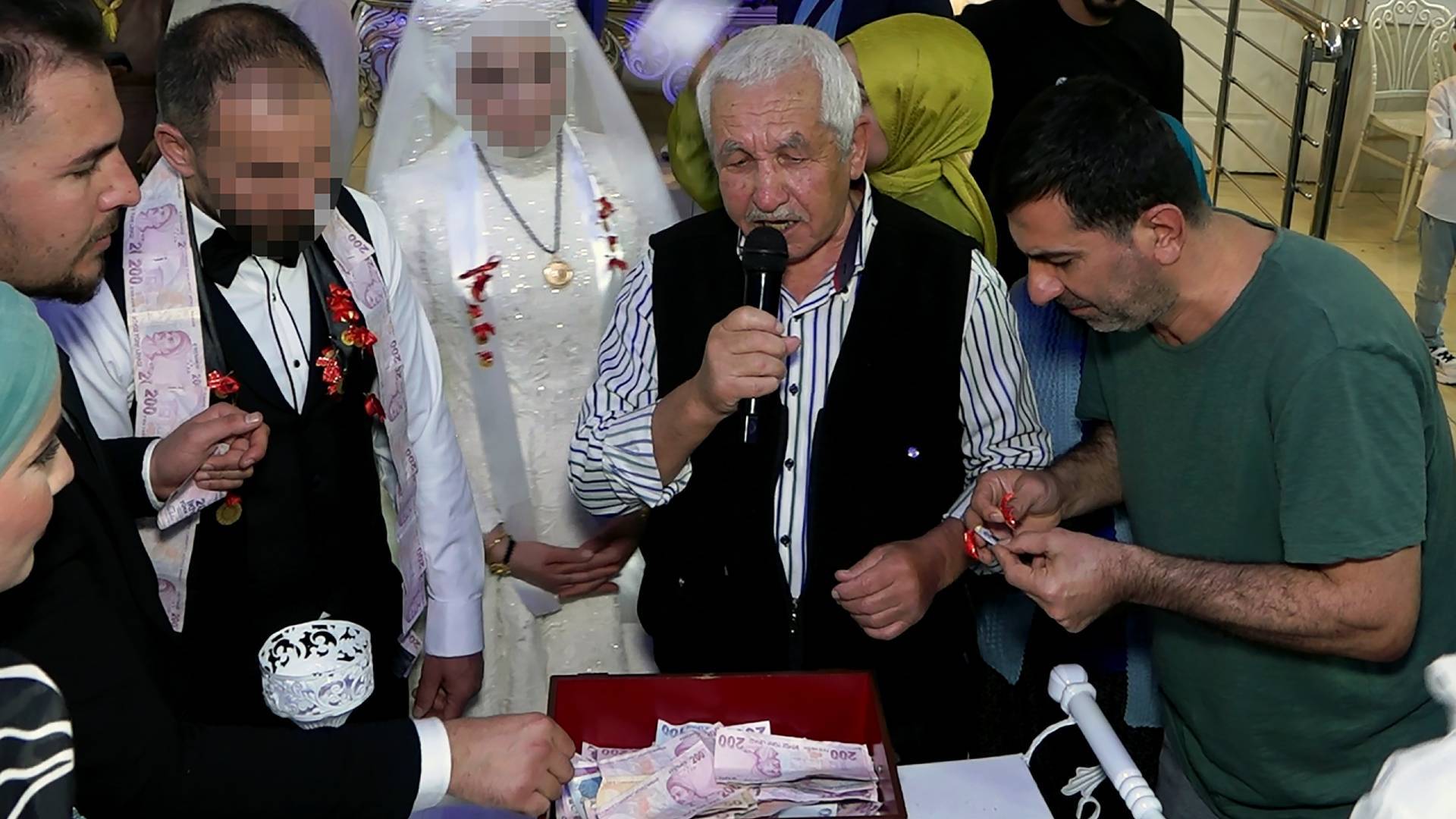 Davetli gibi gittiği düğünlerden 100 bin lira çaldı: Rahat tavırları dikkat çekti