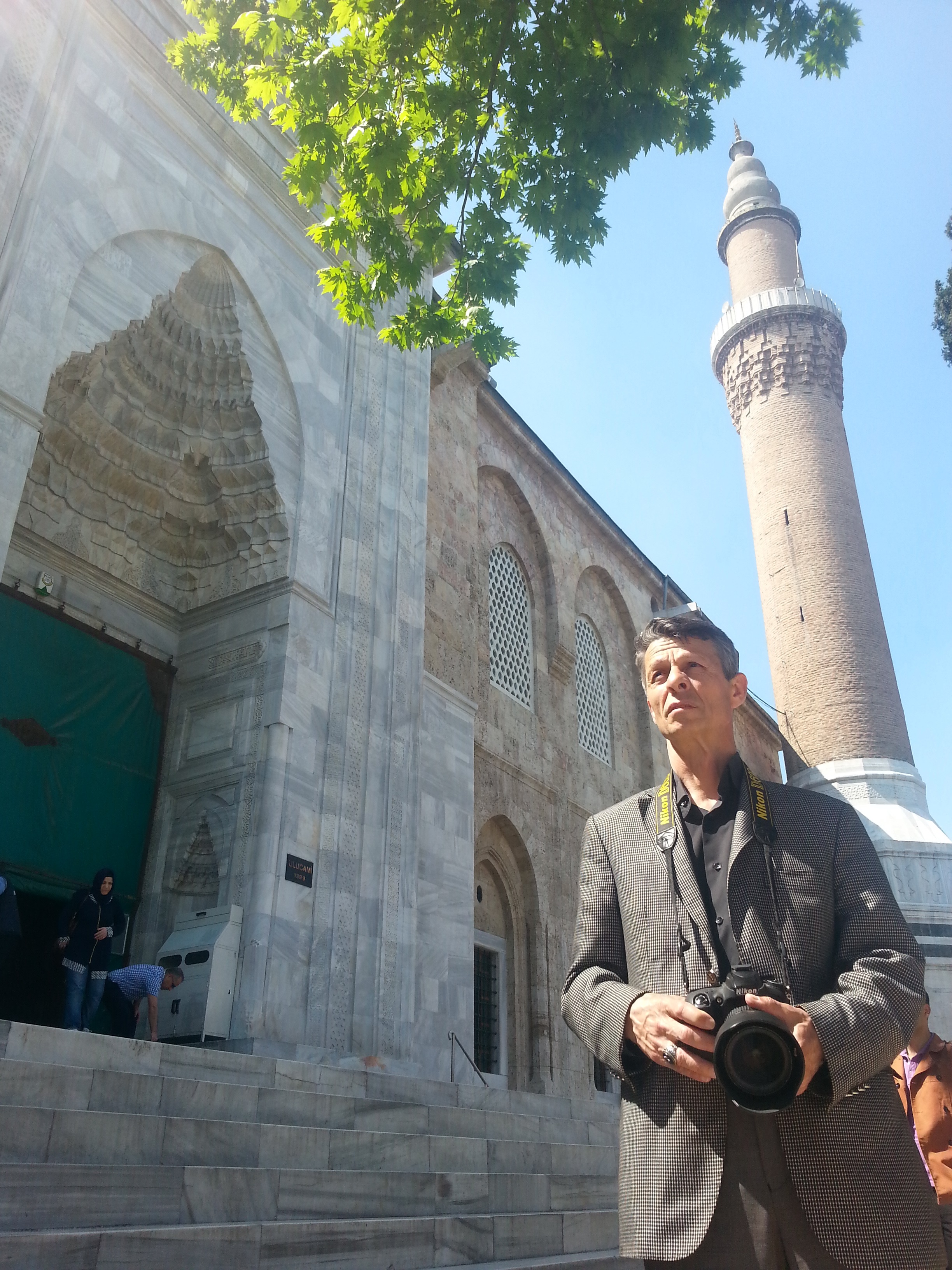 Мустафа Джамбаз был единственным, кто сфотографировал все великие мечети Турции для Представительства Культурного центра 
им. Ататюрка.
