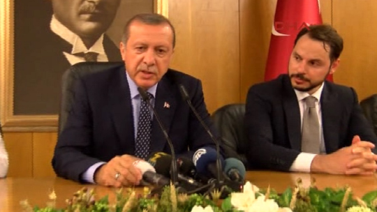 Эрдоган провёл пресс-конференцию в аэропорту