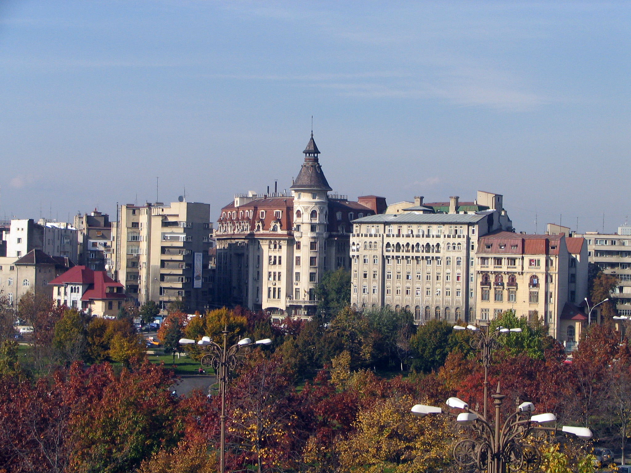 Doğu Avrupa’ya da gitmeyi ihmal etmeyen terör örgütünün Romanya’da 24 okulu bulunuyor.