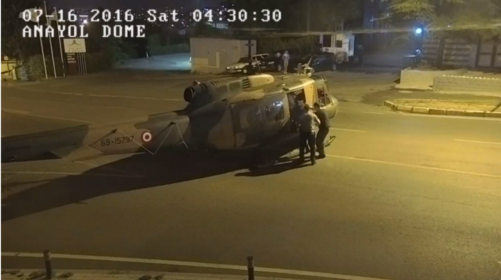 Realizing that the coup attempt would fail, helicopters landed to help commissioned officers escape.