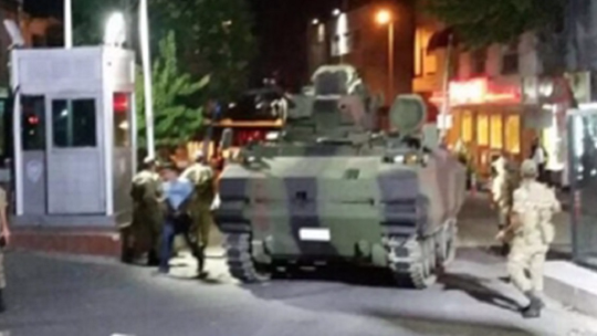Tanks overran police stations with tanks 