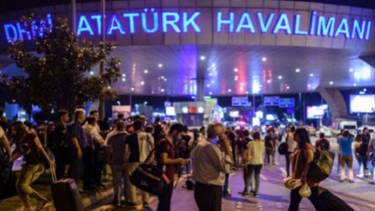 مطار أتاتورك تحت الاحتلال