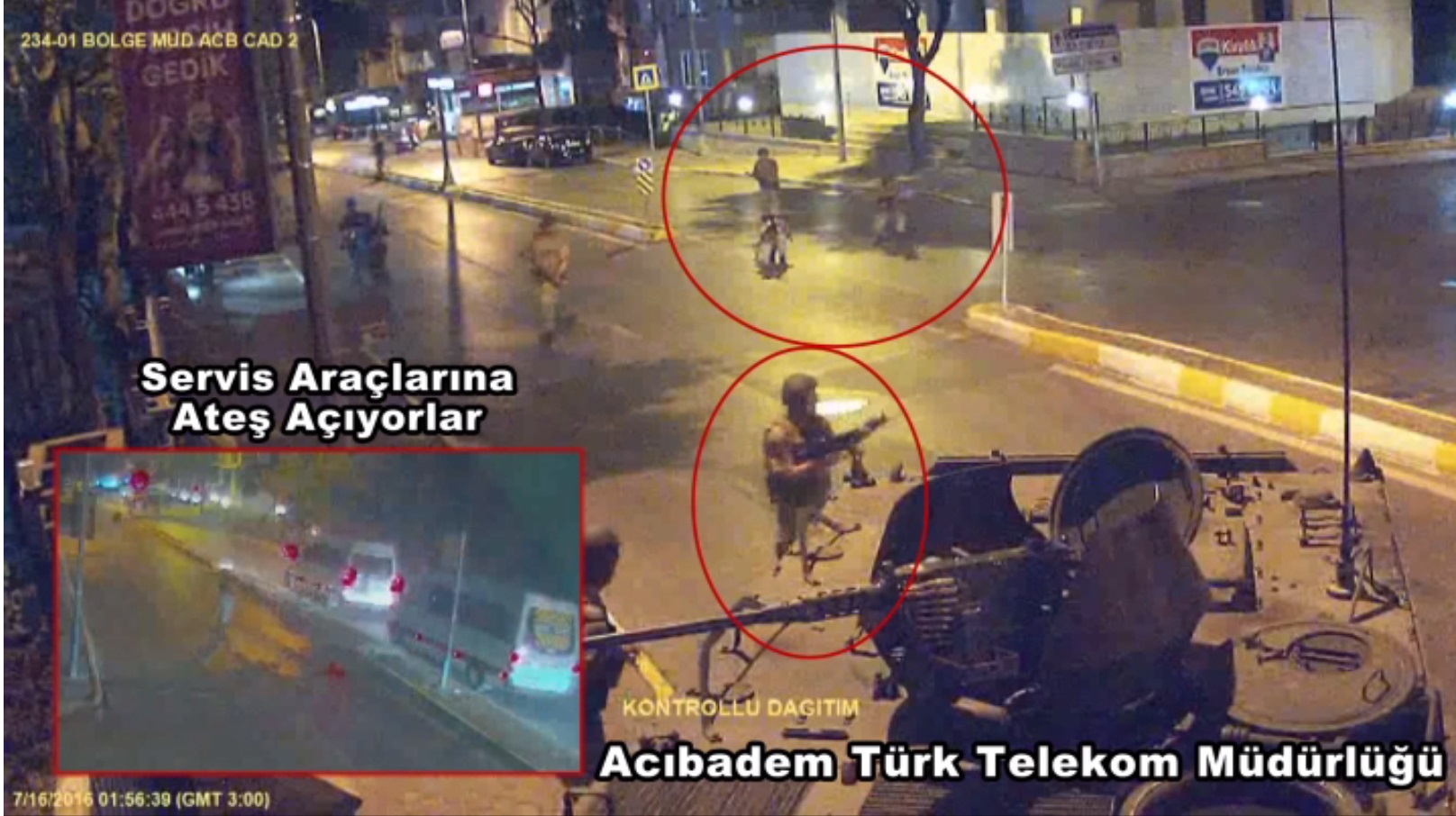 فتح العساكر الأنقلابيون الذين يحاولون الدخول إلى مبنى إدارة الاتصالات التركية الموجود في حي آجي بادم في قاضي كوي النار على سيارات الخدمة المارة في الطريق.